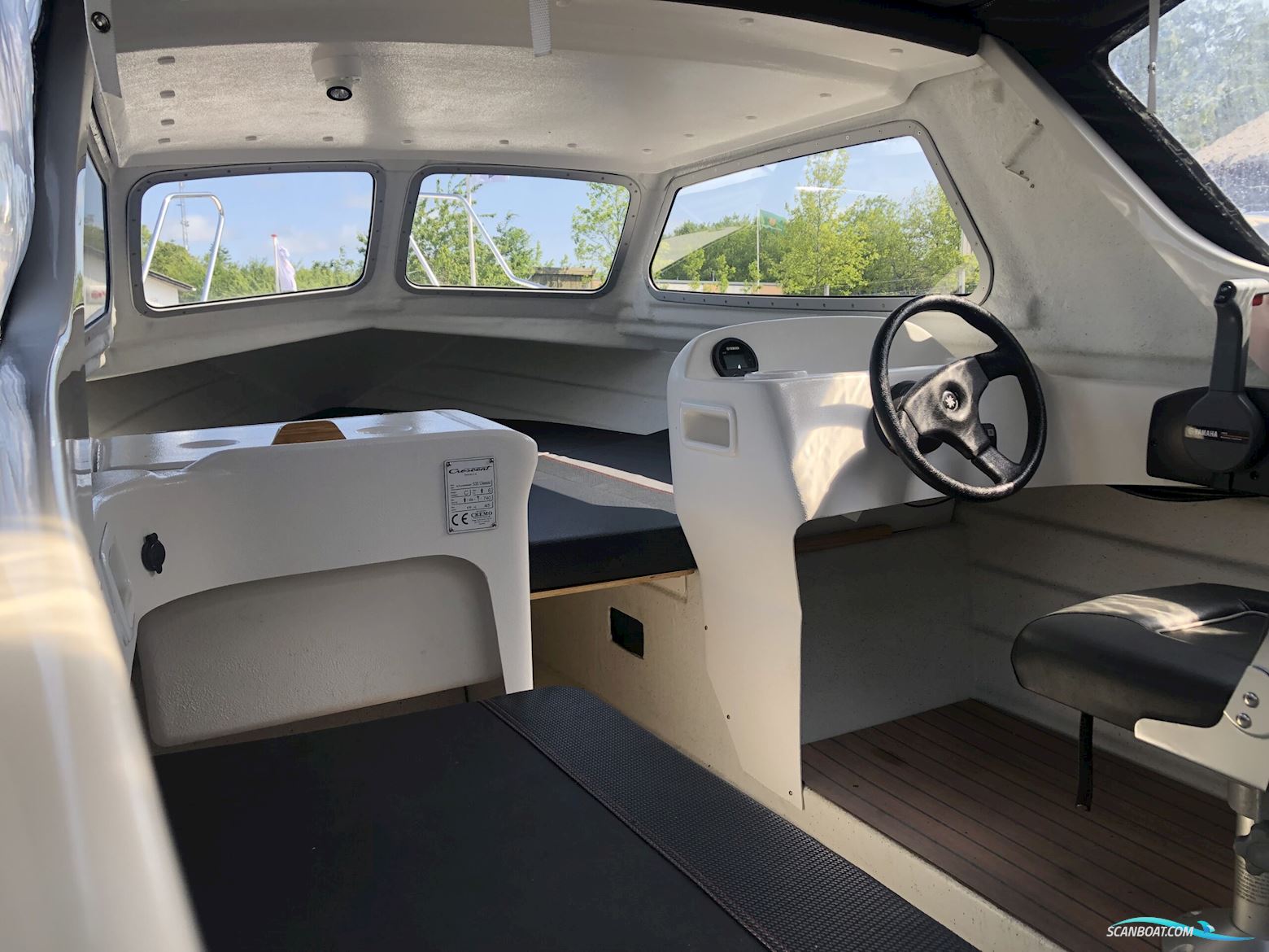 Crescent 535 Classic