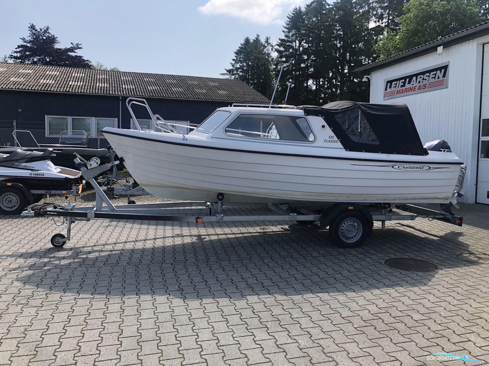 Crescent 535 Classic