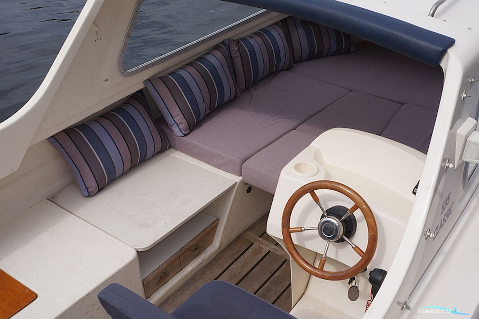 Crescent 535 Classic