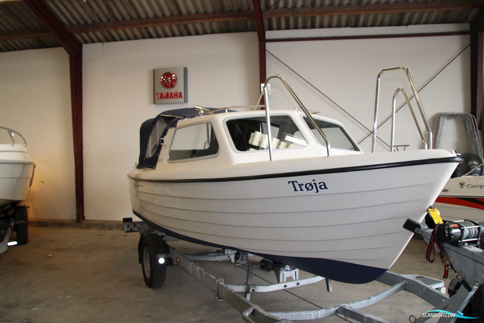 Crescent 535 Classic