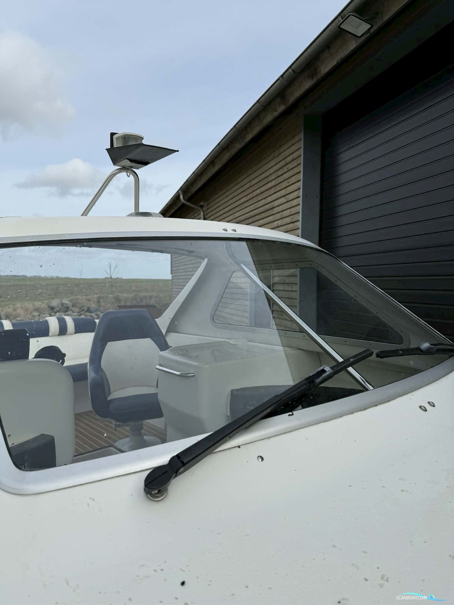 Crescent 610 Corona med 100 hk Yamaha