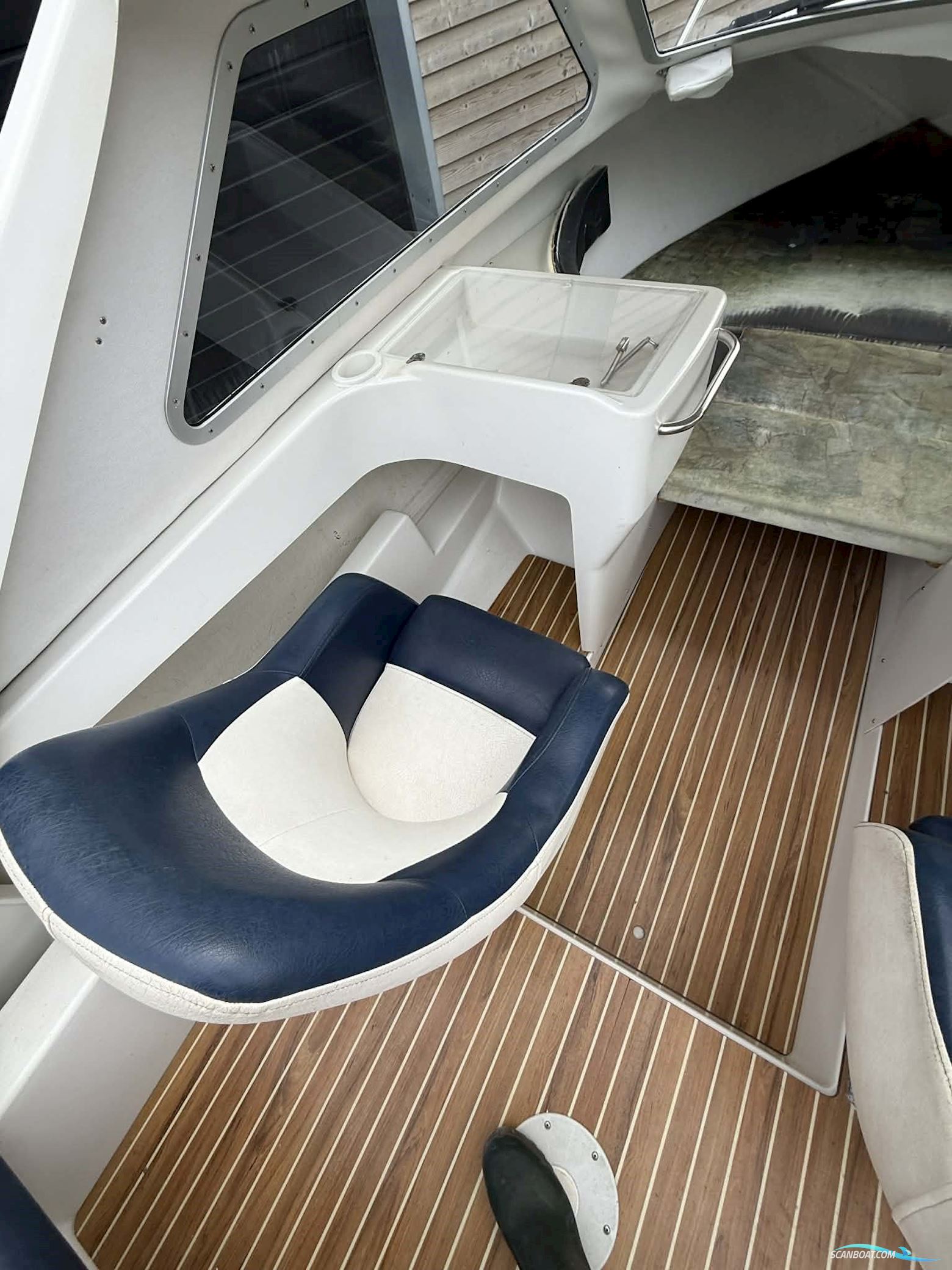 Crescent 610 Corona med 100 hk Yamaha