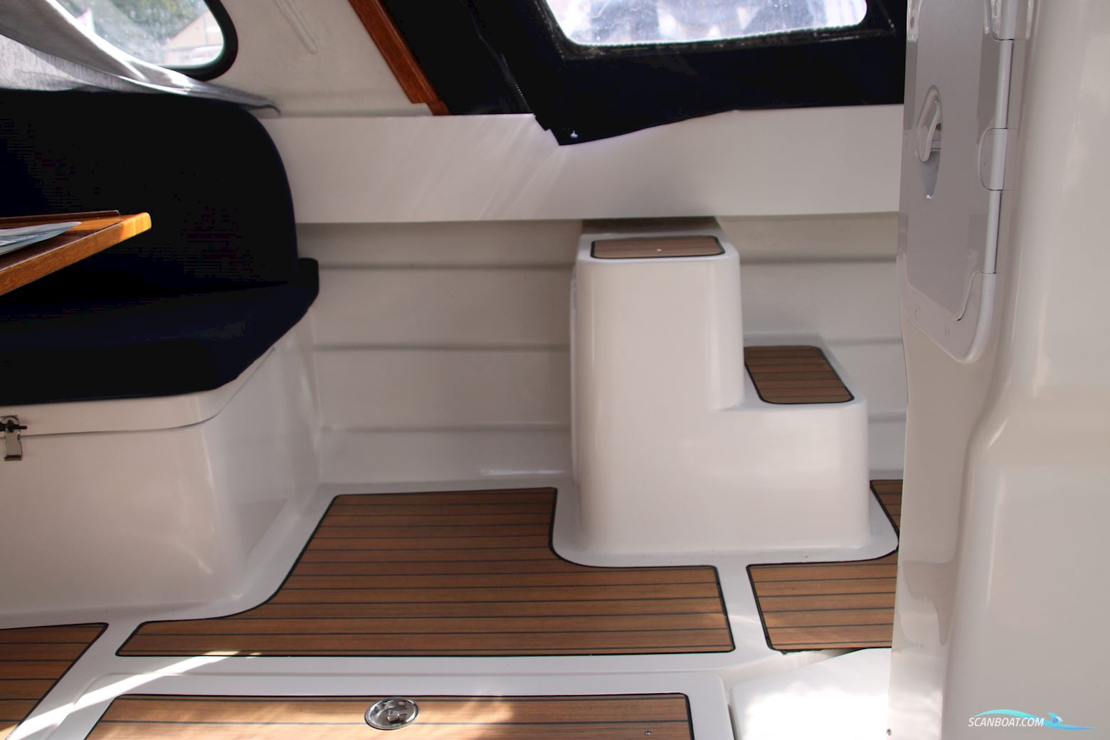 Crescent Allure 21 HT