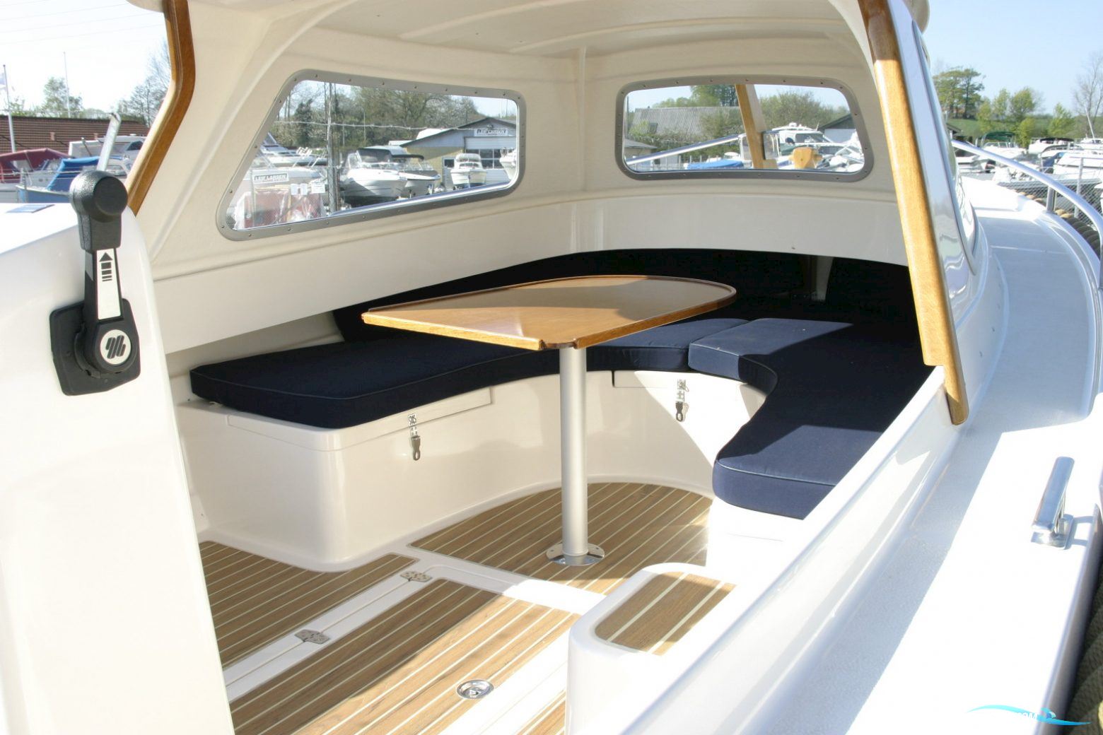 Crescent Allure 21 HT