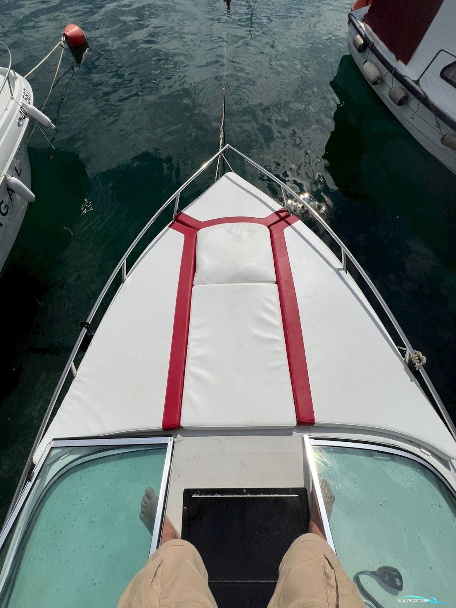 Crownline 210 Cabin