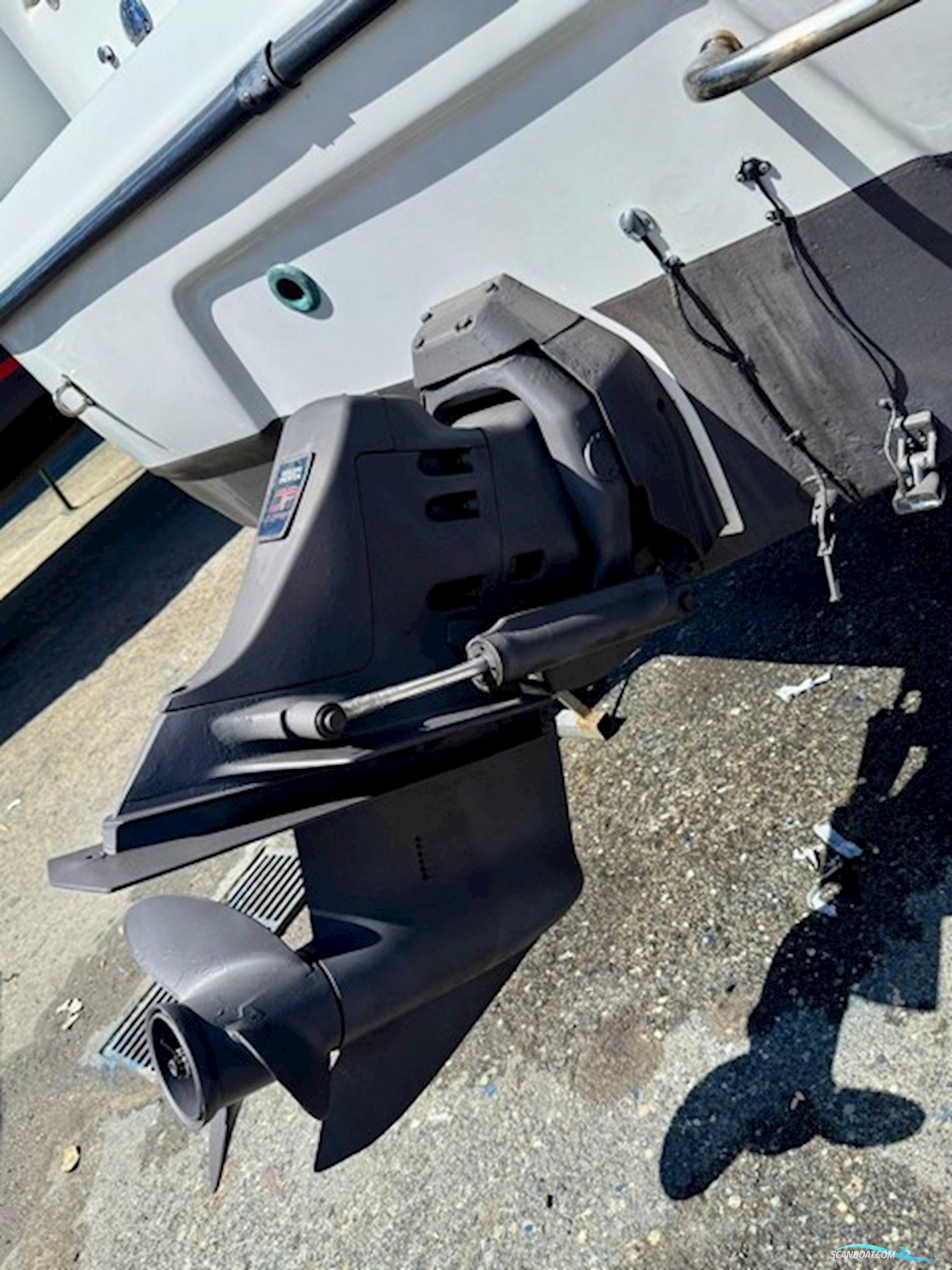 Crownline 230