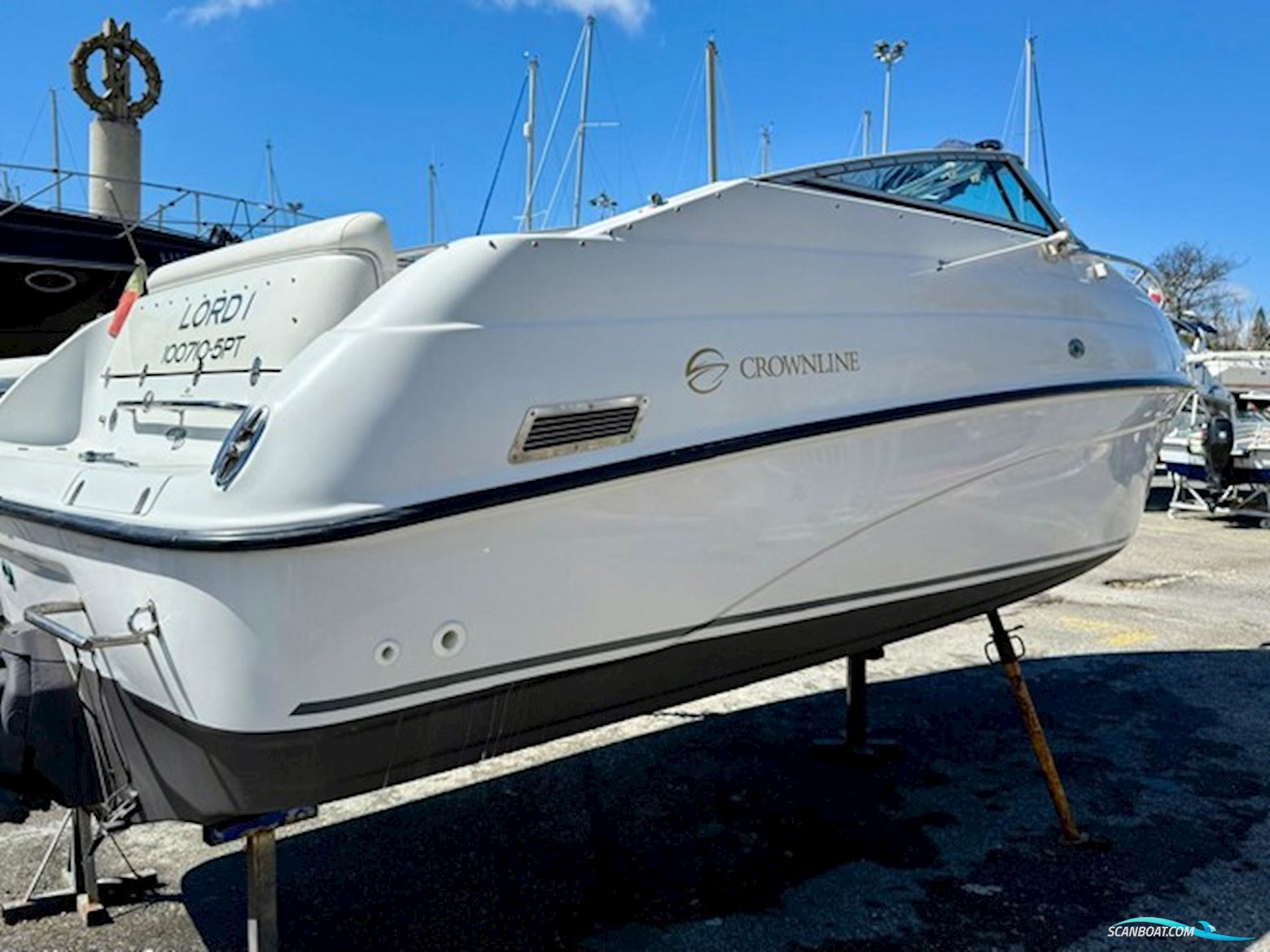 Crownline 230