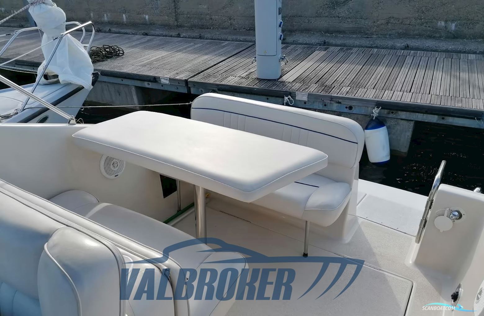Crownline 268 CR