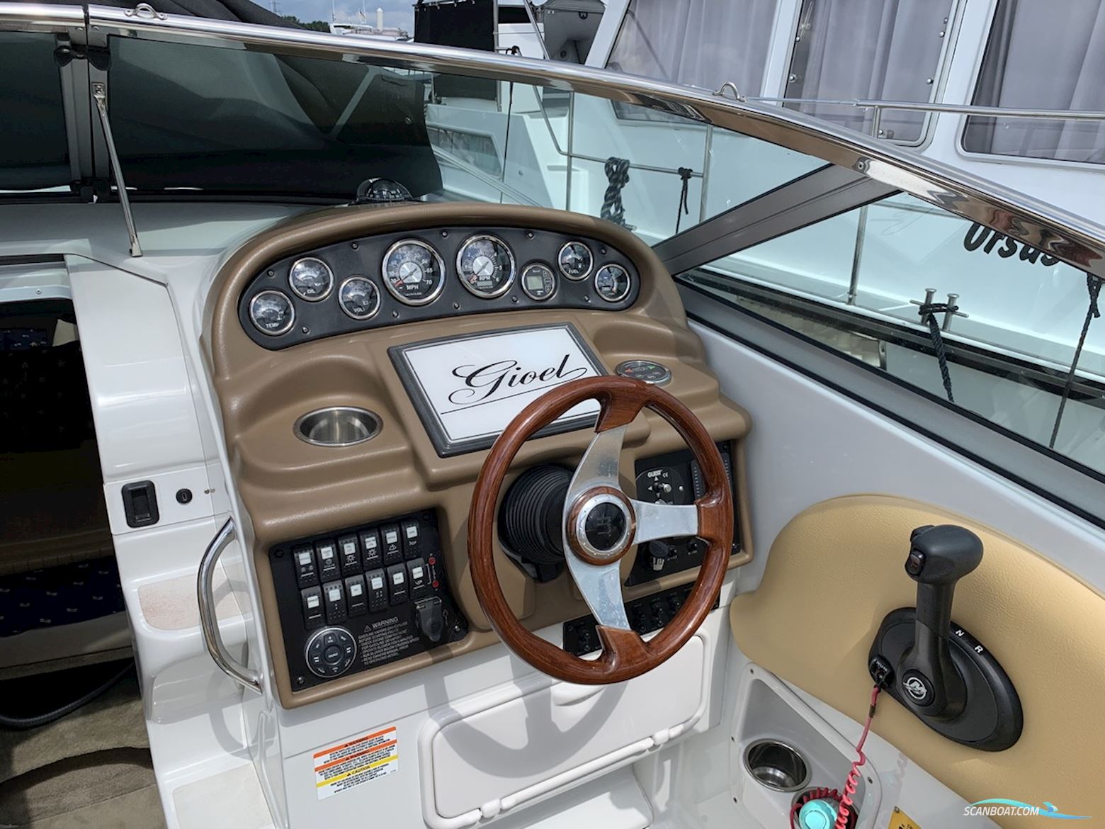 Crownline 280 CR