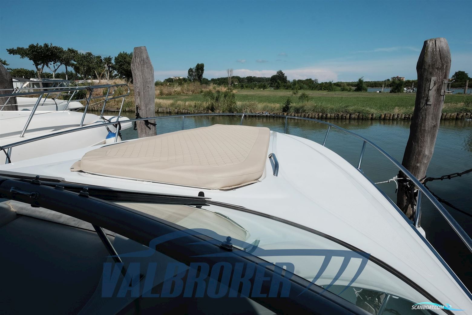 Crownline 315 Scr