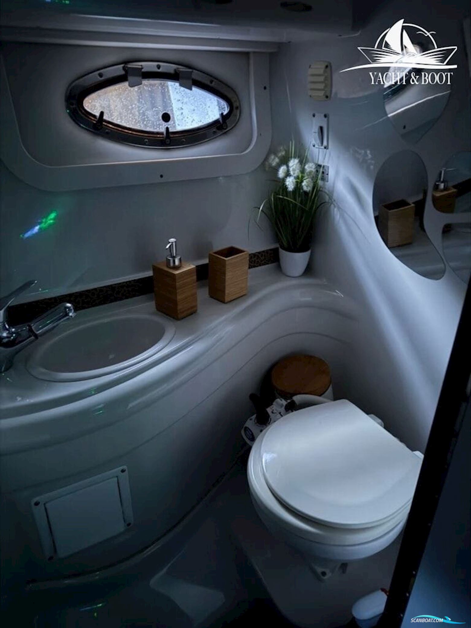 Crownline boats CR 250