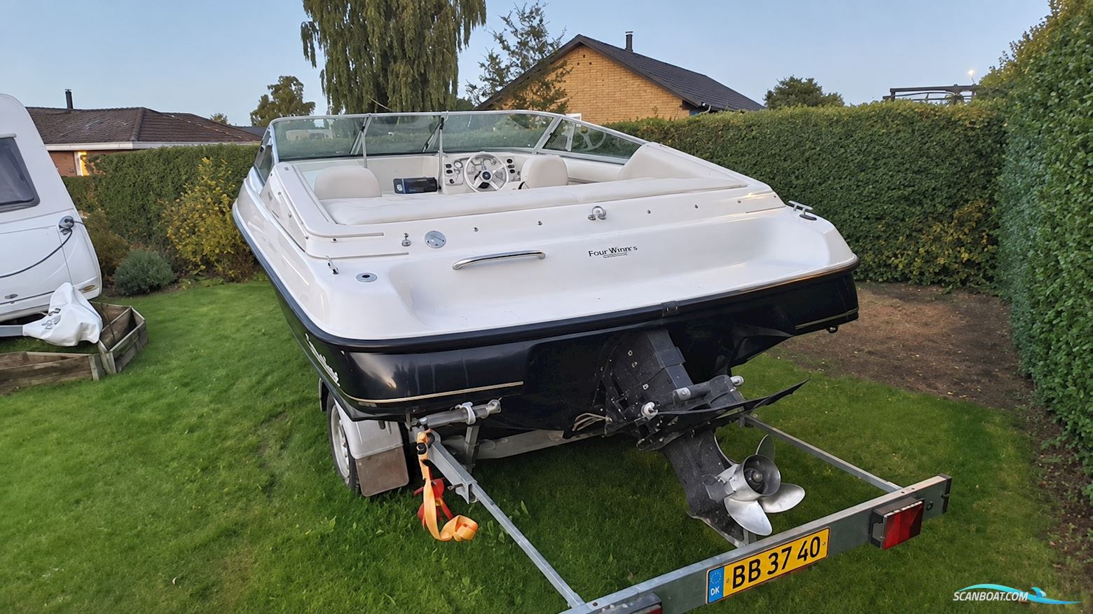 Crownline