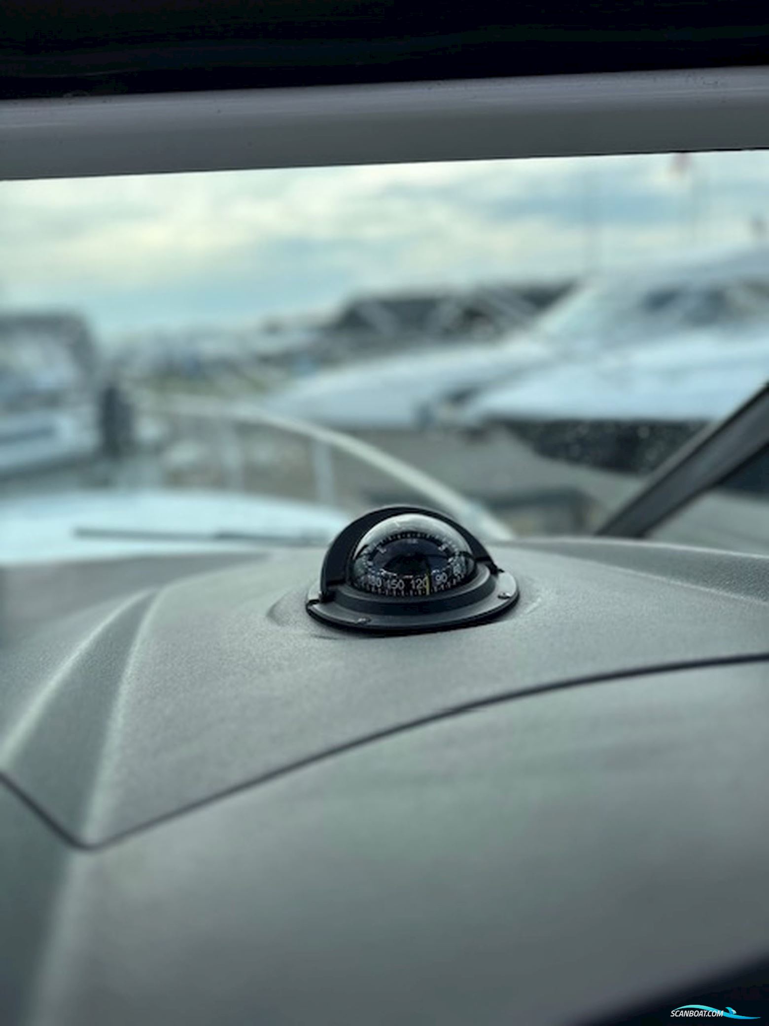 Cruiser Yacht 300 CXI