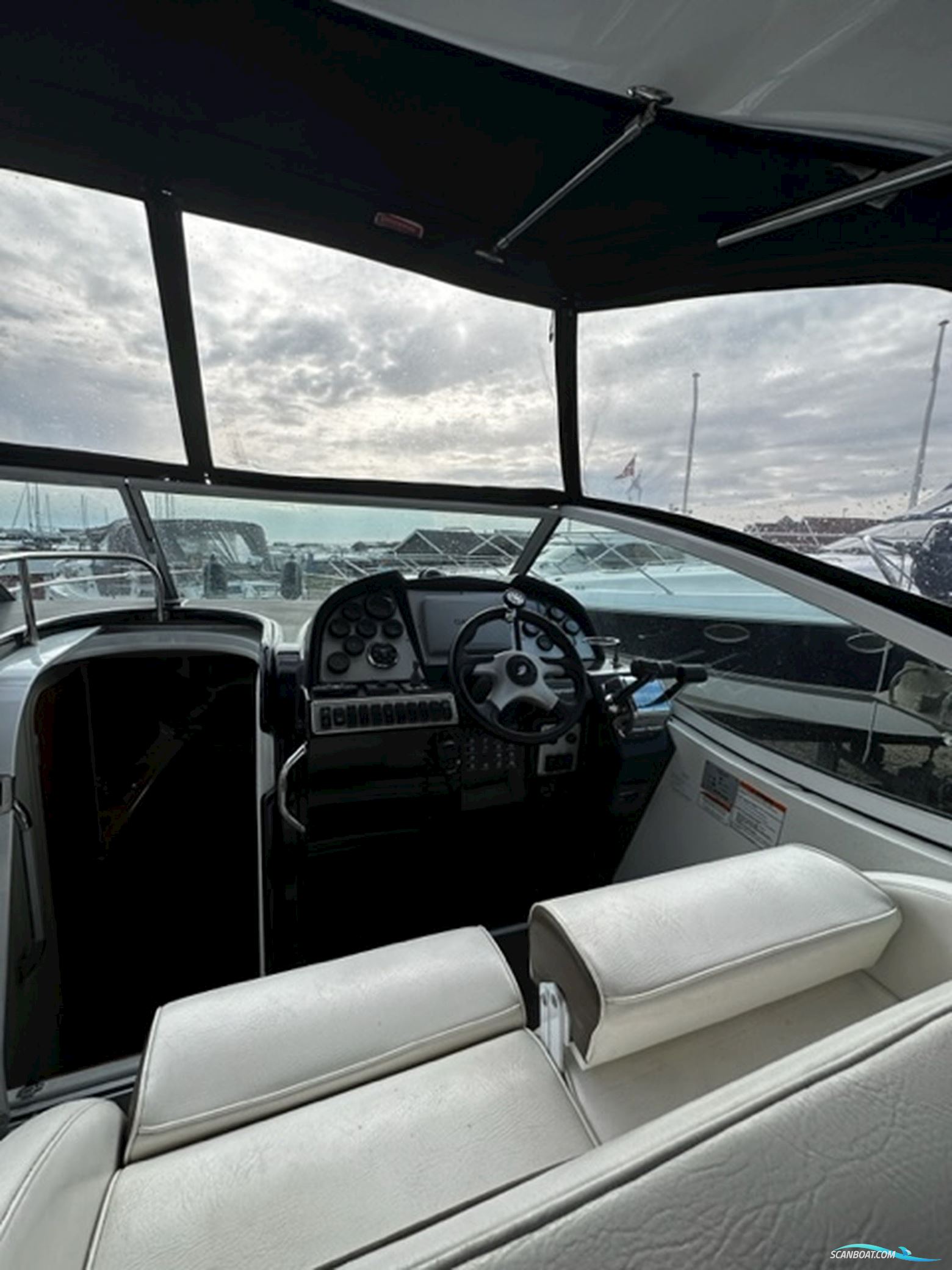 Cruiser Yacht 300 CXI