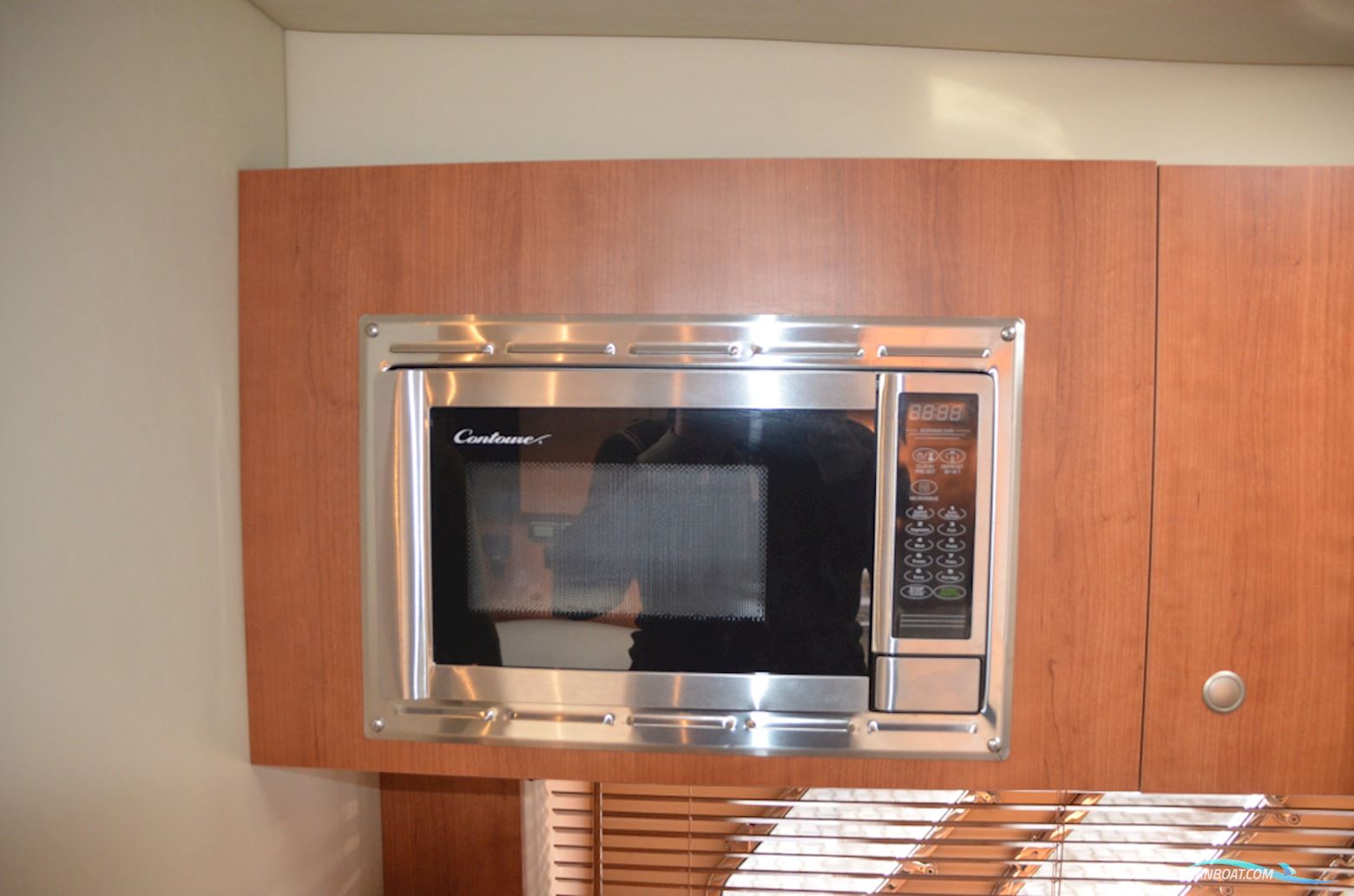 CRUISERS 330 Express