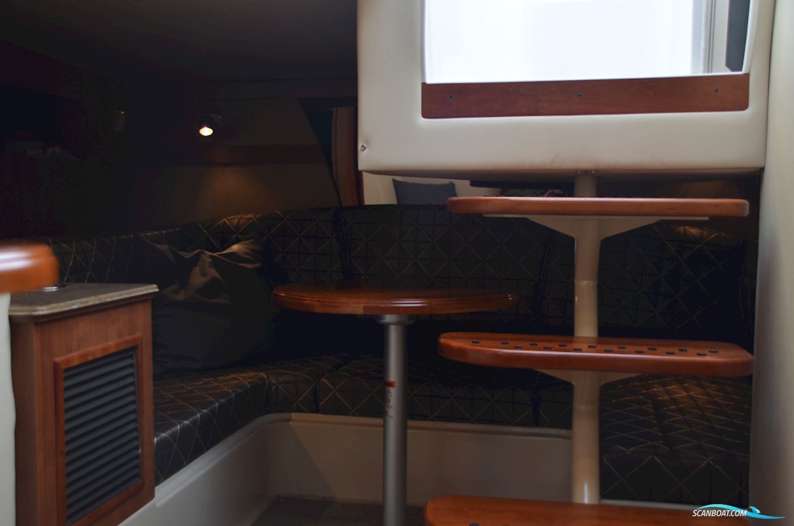 CRUISERS 330 Express