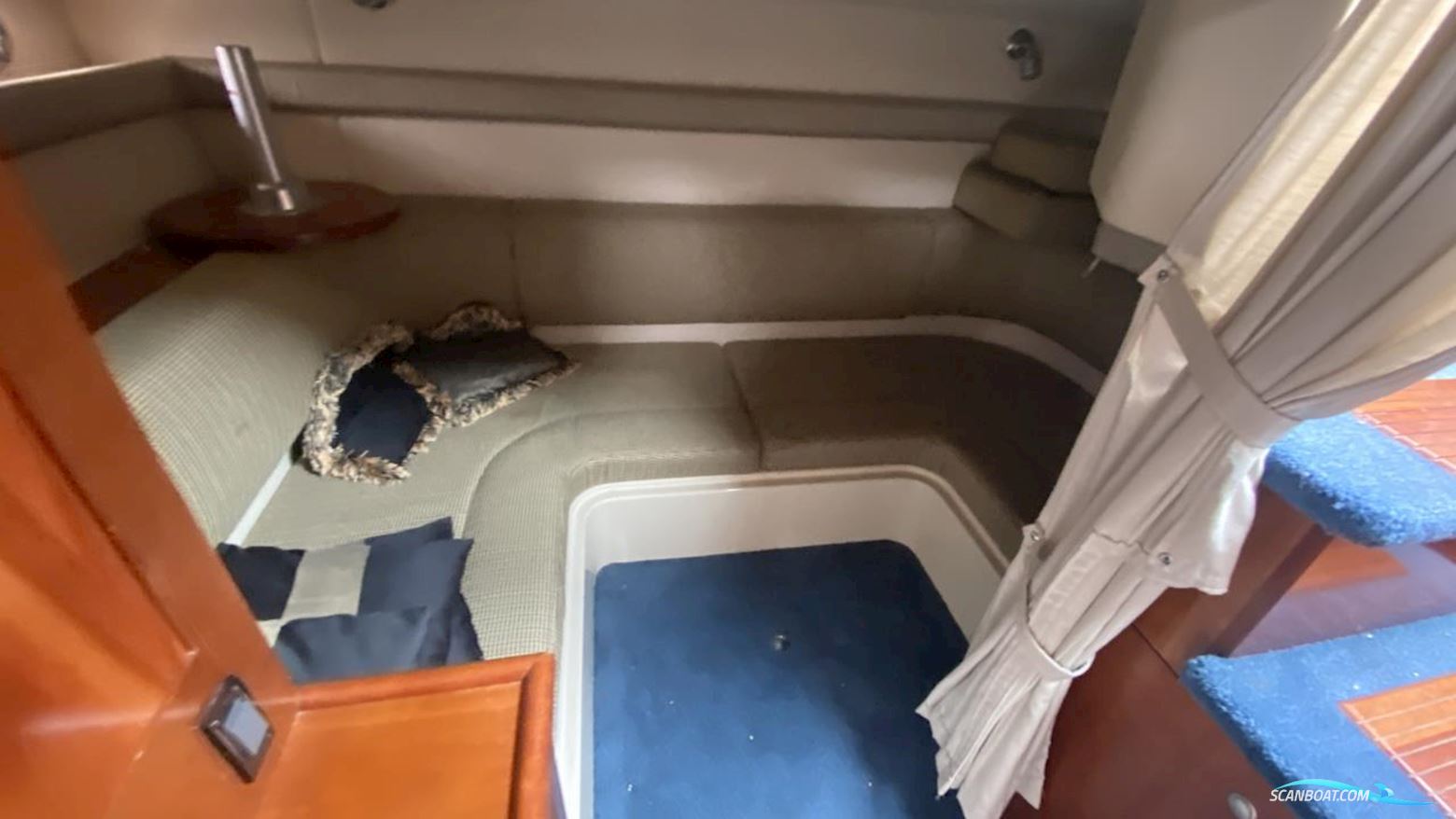 Cruisers Yacht 340 Express