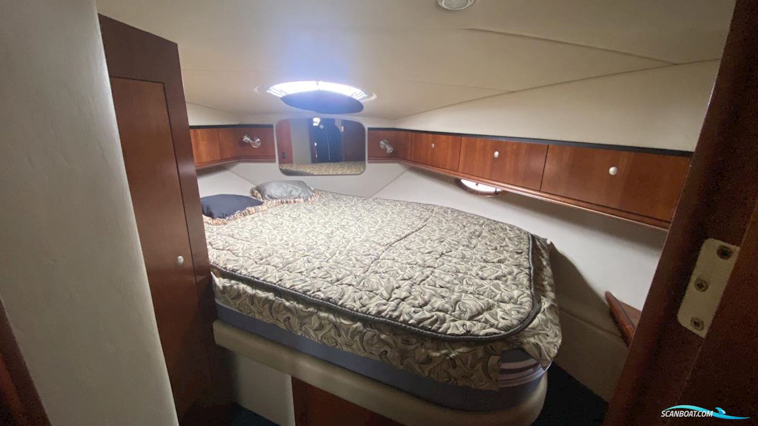 Cruisers Yacht 340 Express