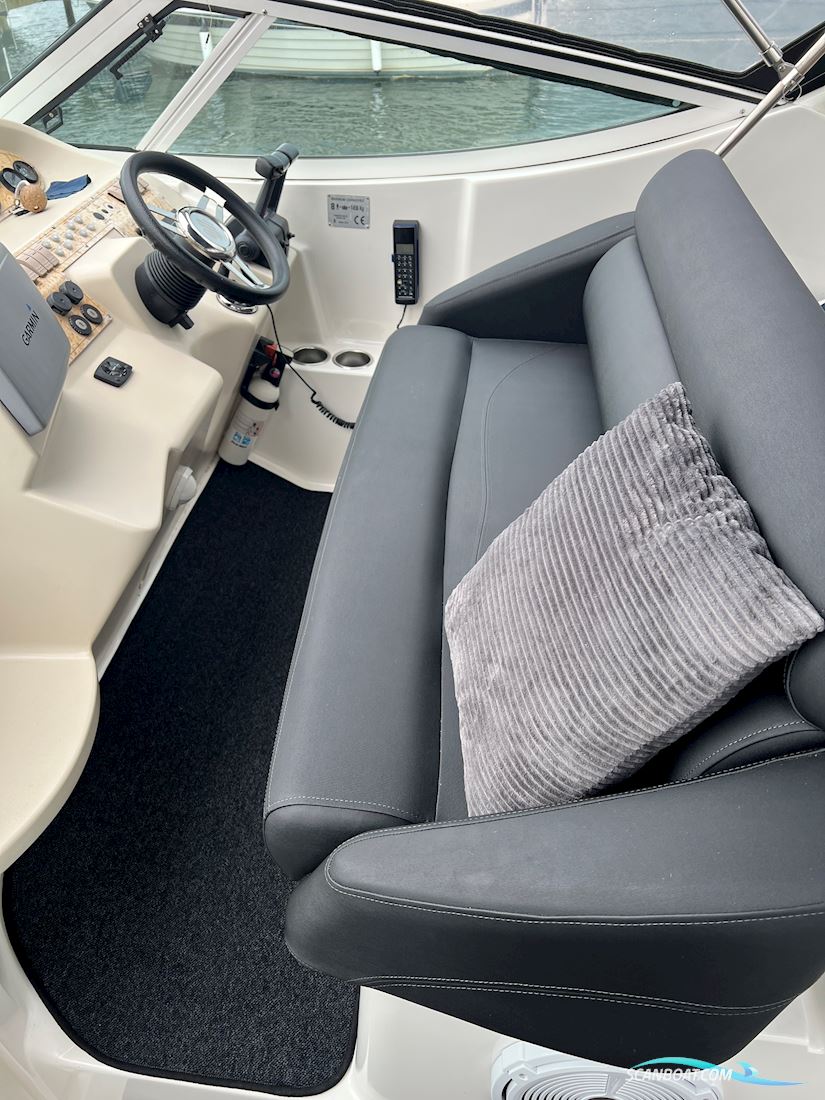 Cruisers Yacht Rouge 3075