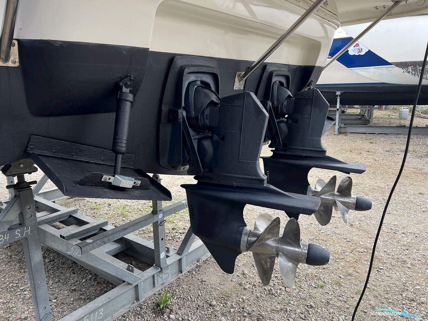 Cruisers Yacht Rouge 3075