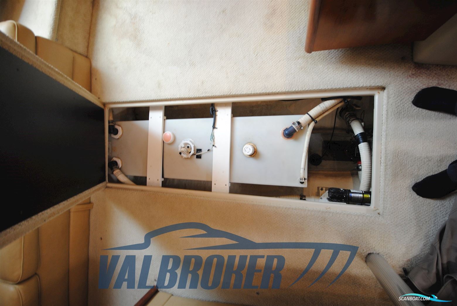 Cruisers Yachts 390 SC