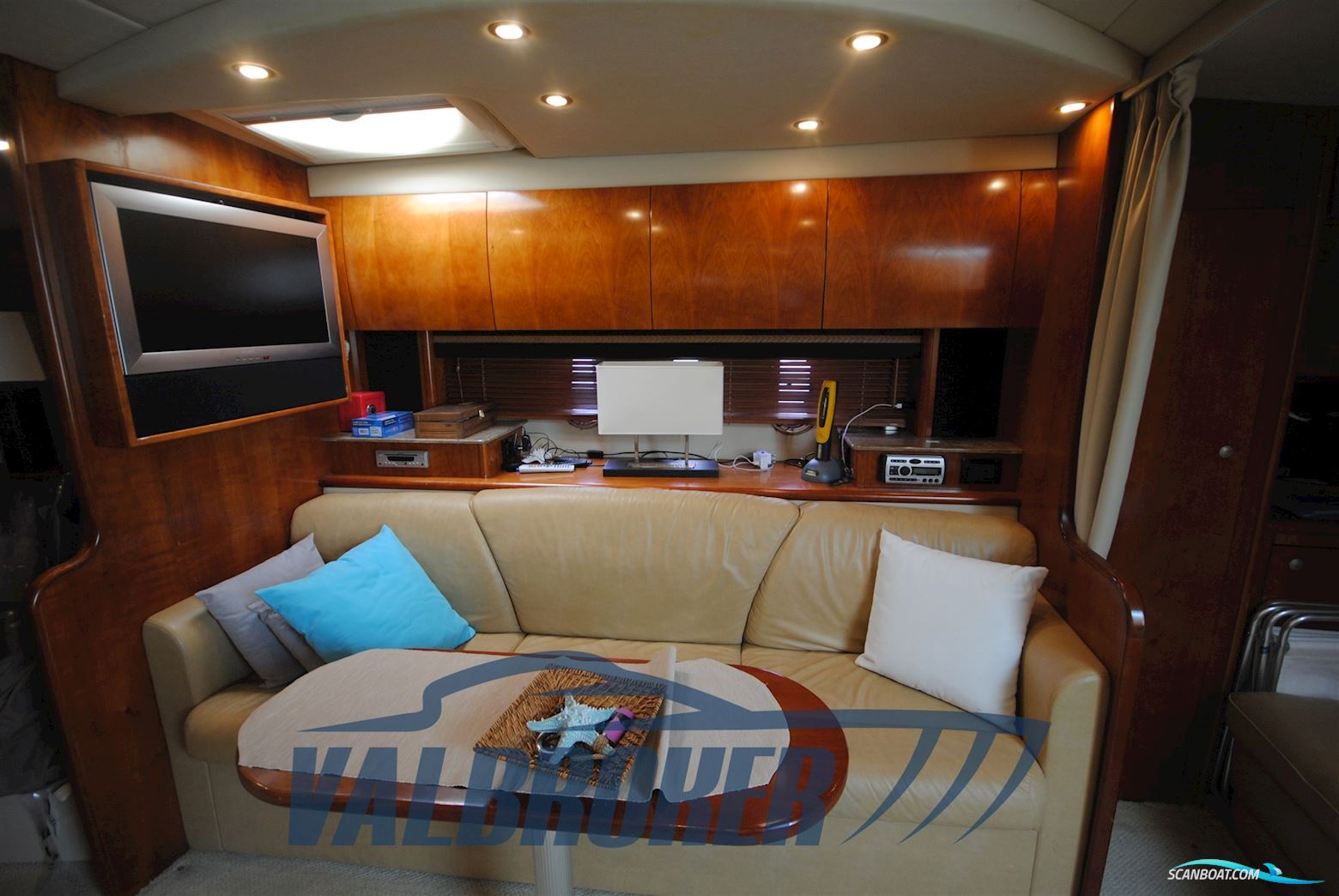 Cruisers Yachts 390 SC