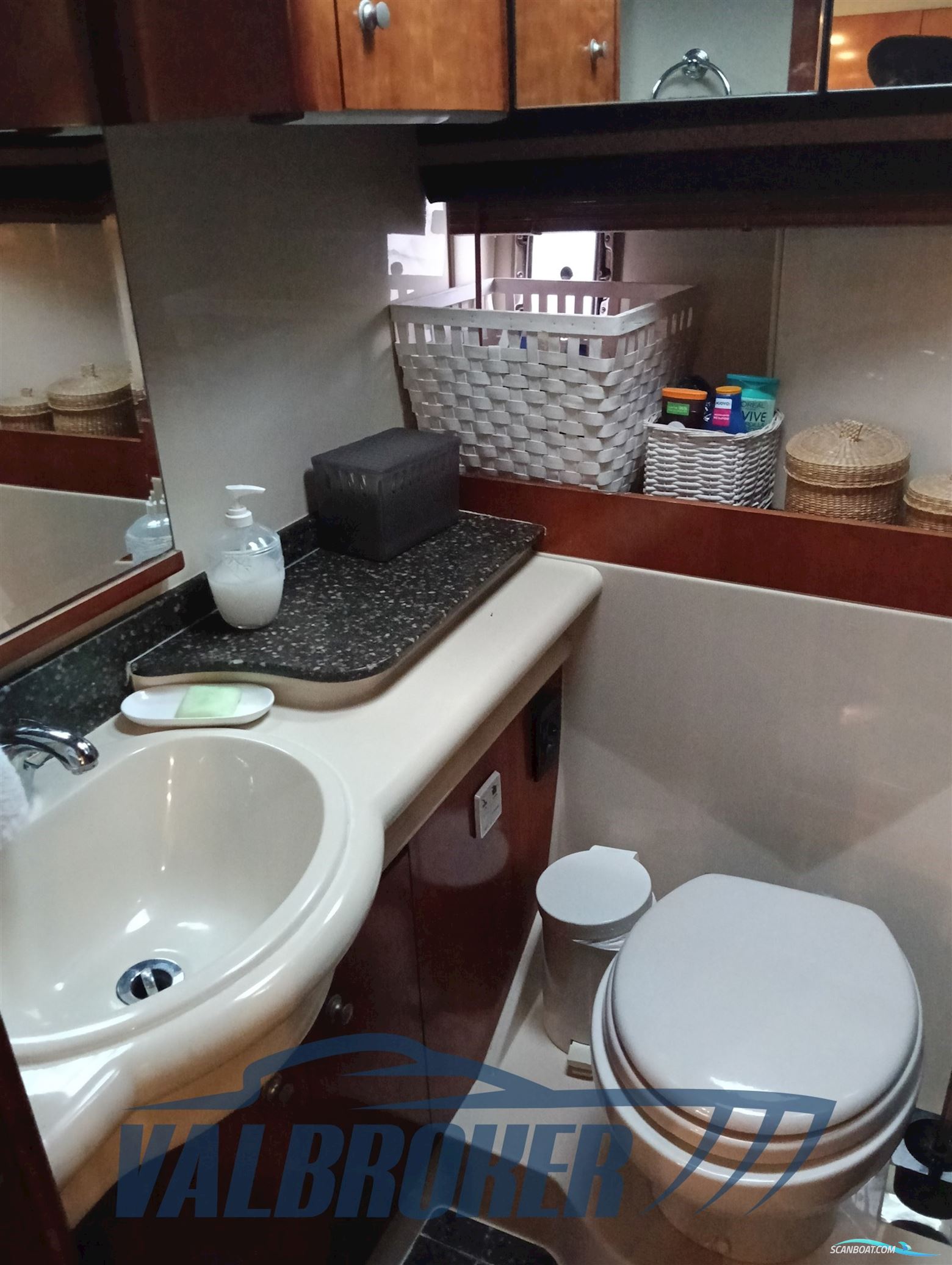 Cruisers Yachts 390 SC