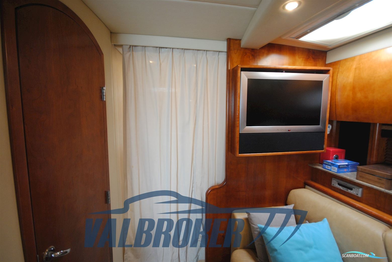 Cruisers Yachts 390 SC