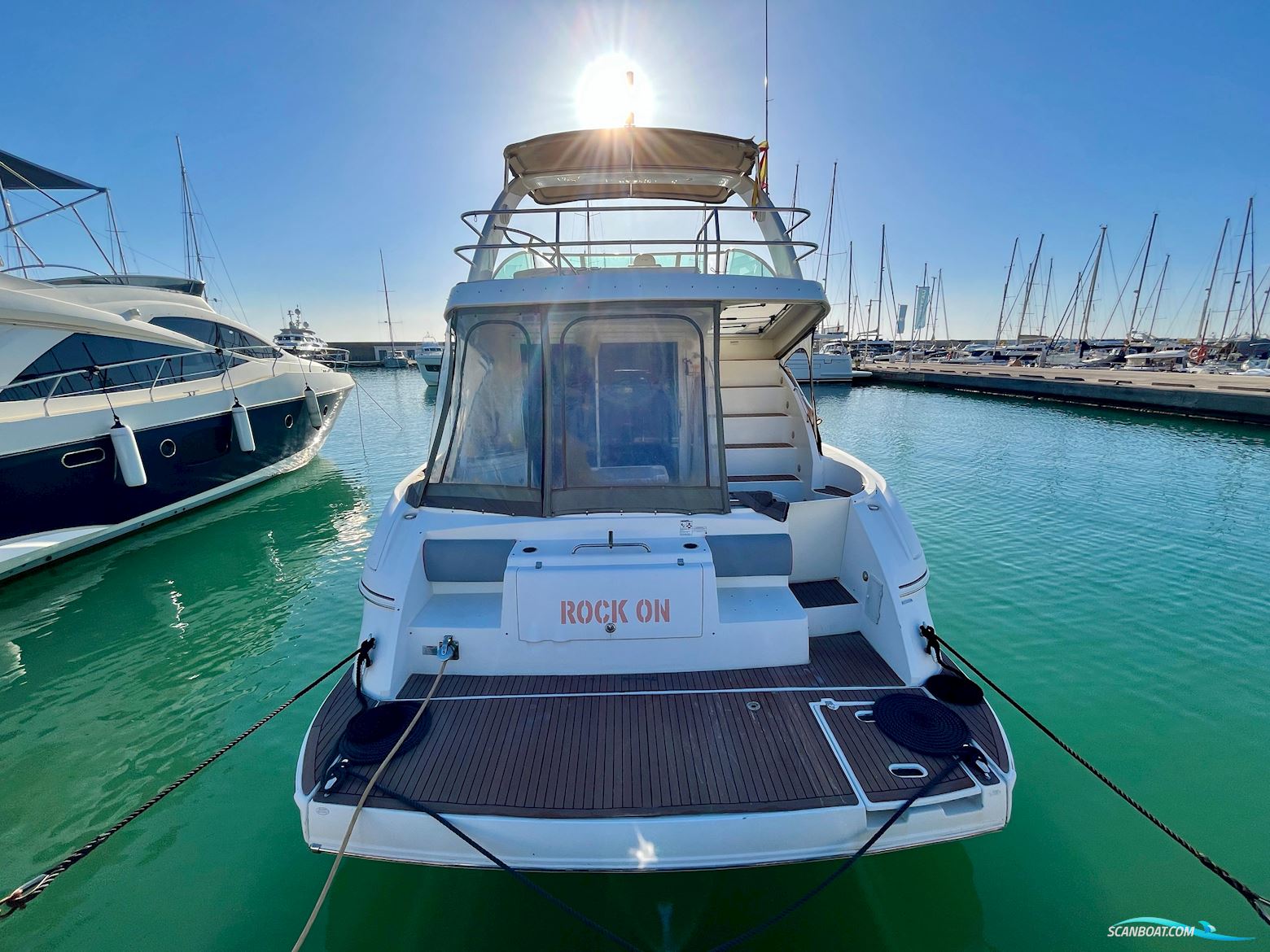 Cruisers Yachts 447 Sport Sedan