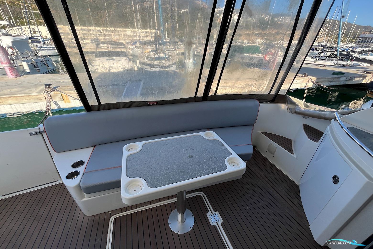 Cruisers Yachts 447 Sport Sedan