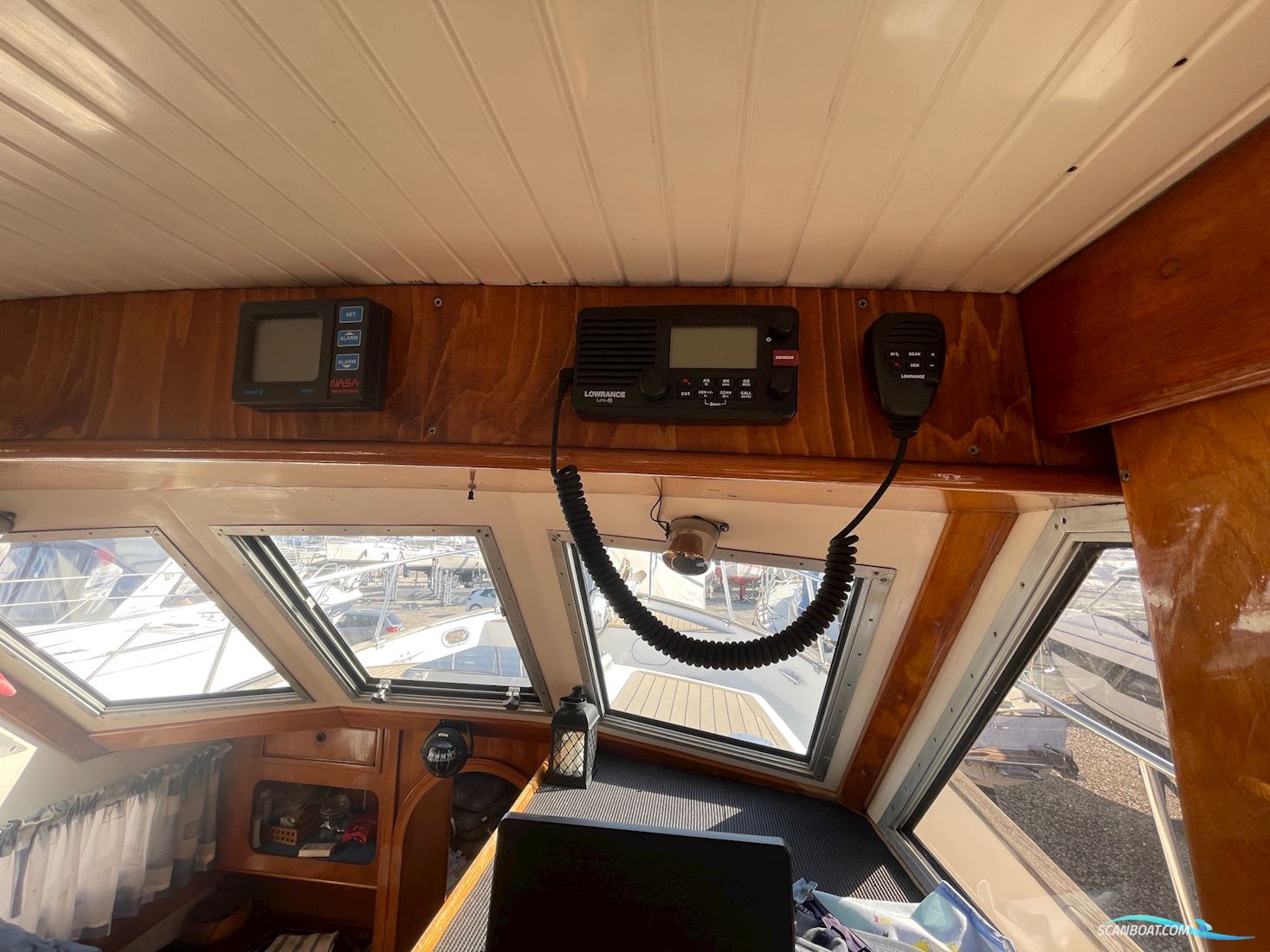 CT 35 Sun Deck Trawler