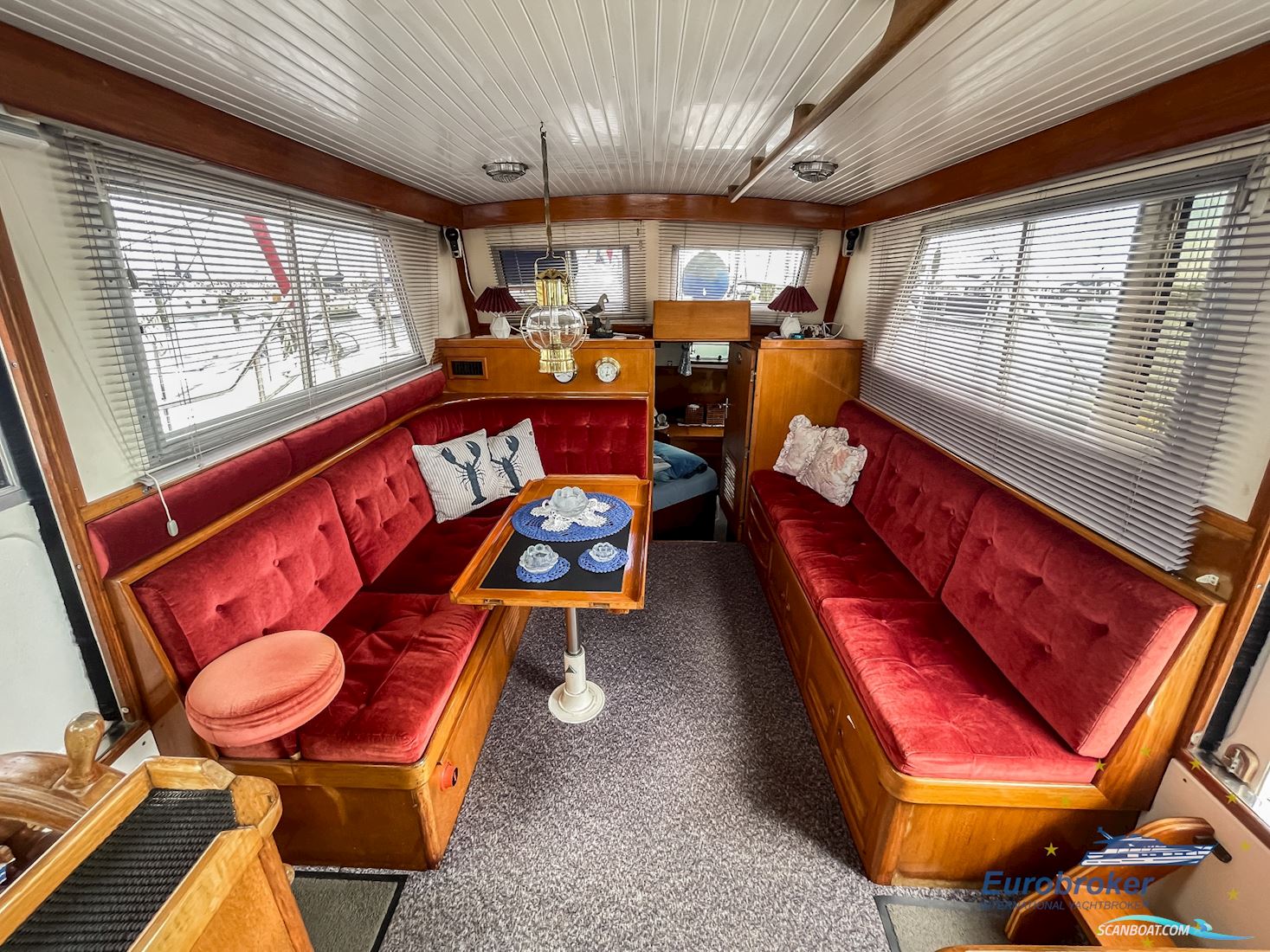 CT 35 Sun Deck Trawler