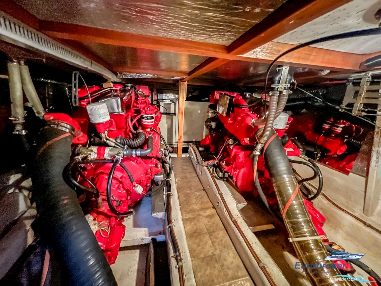 CT 35 Sun Deck Trawler