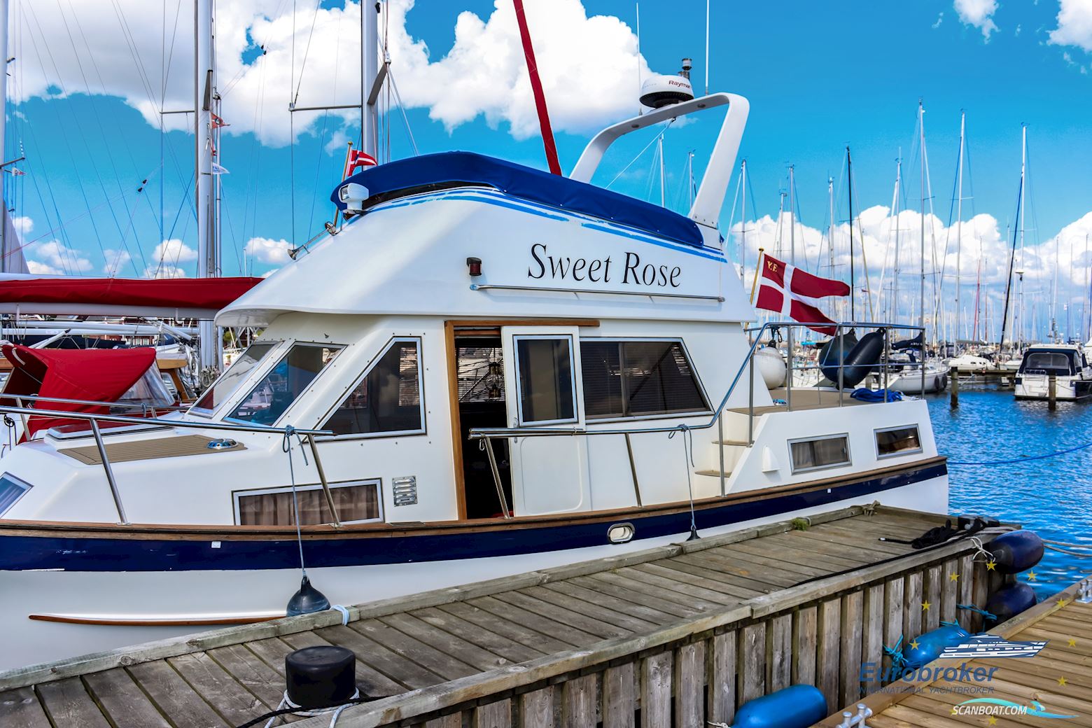 CT 35 Sun Deck Trawler