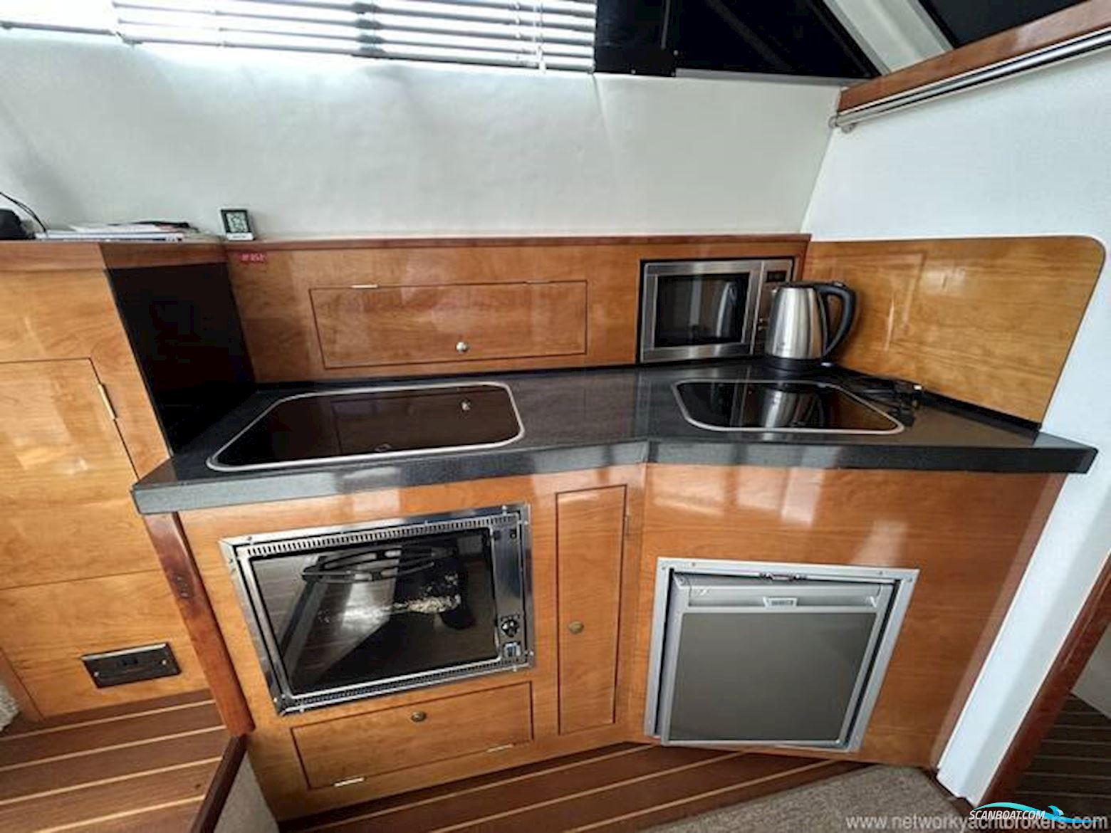 Custom Built Blackwater Motor Yachts 36 Flybridge