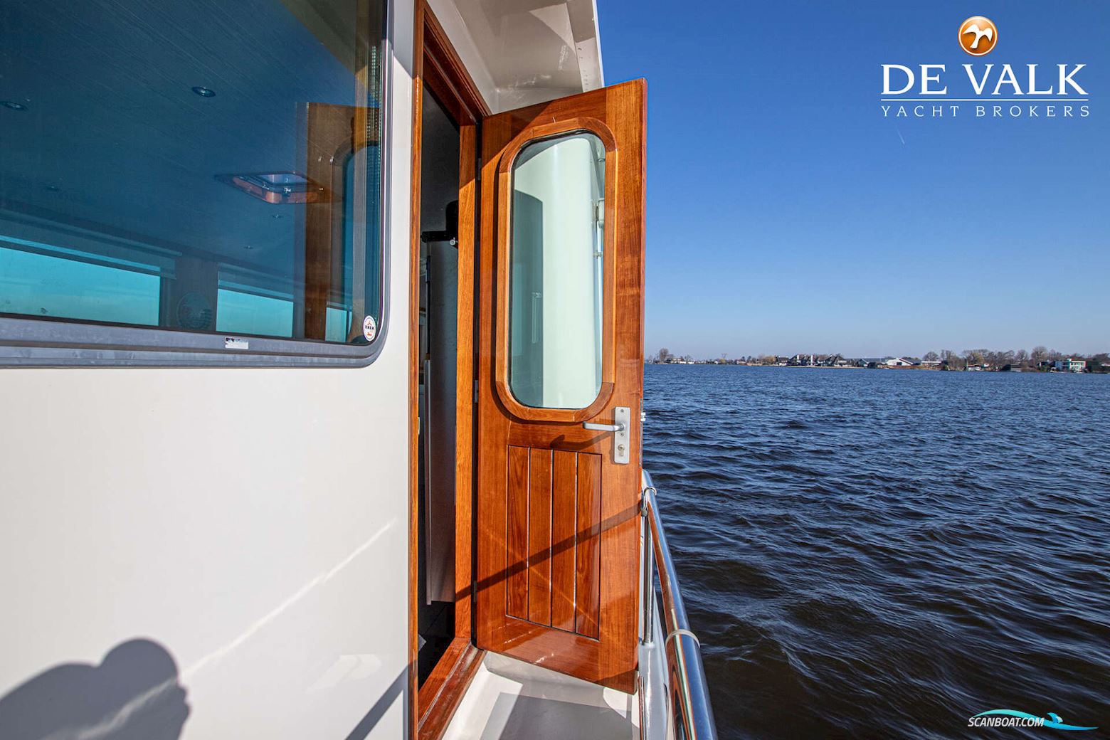 Custom Built Live Aboard 1800