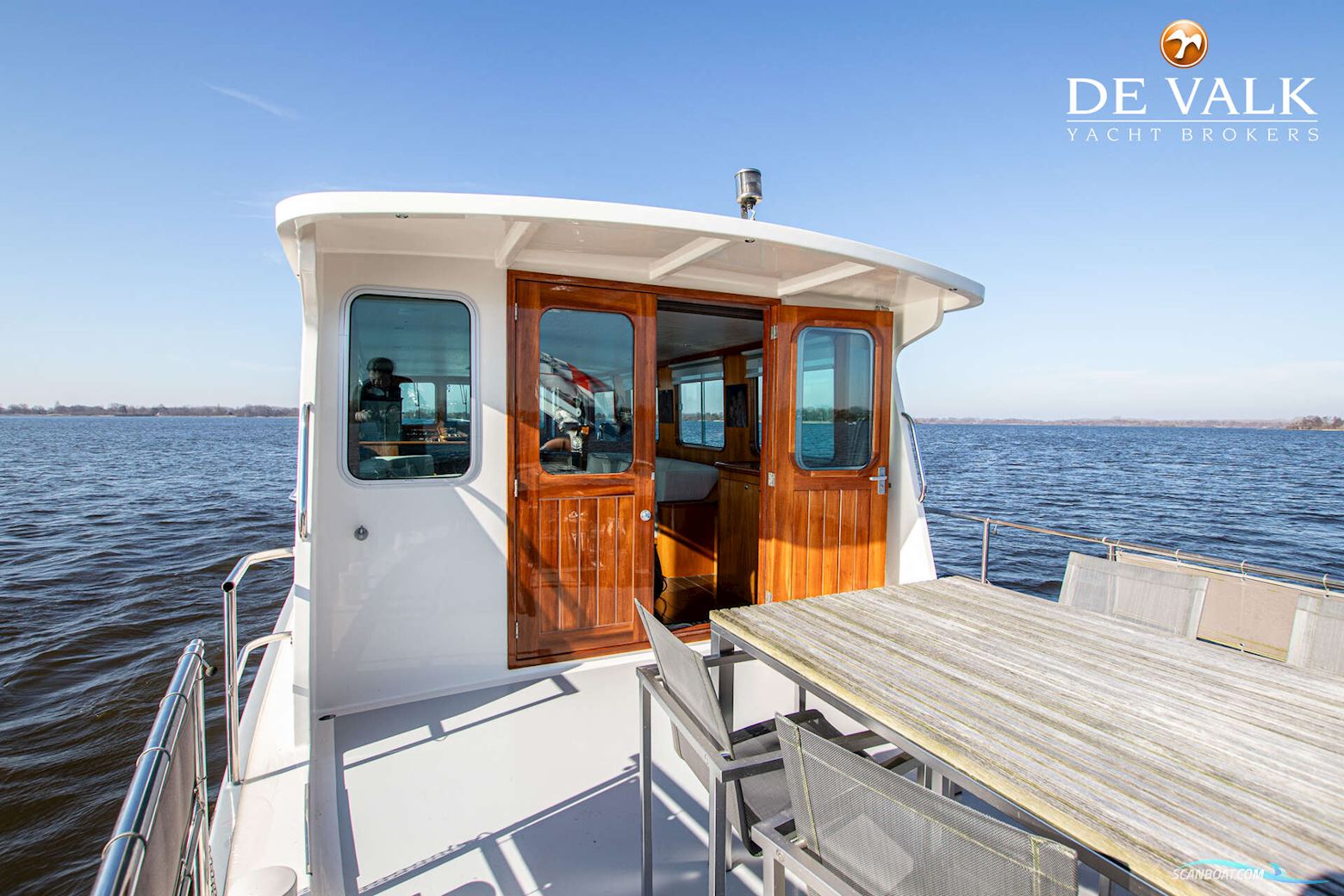 Custom Built Live Aboard 1800