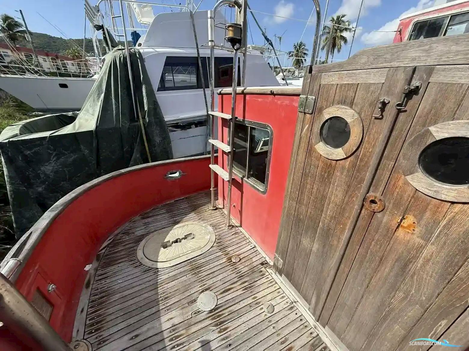 Custom Lord Nelson Victory Tug 37