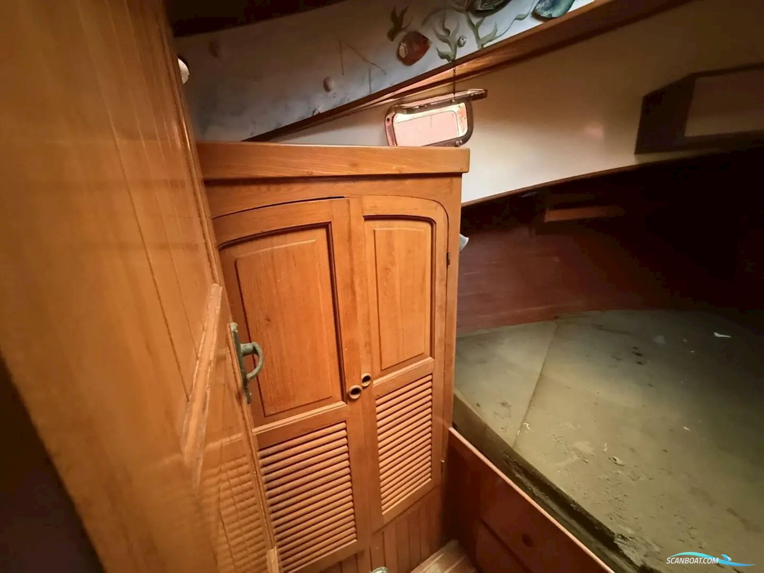 Custom Lord Nelson Victory Tug 37