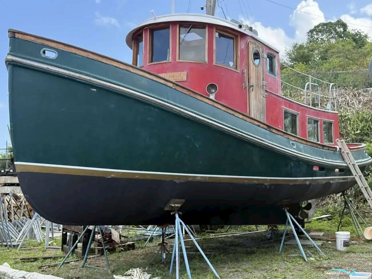 Custom Lord Nelson Victory Tug 37