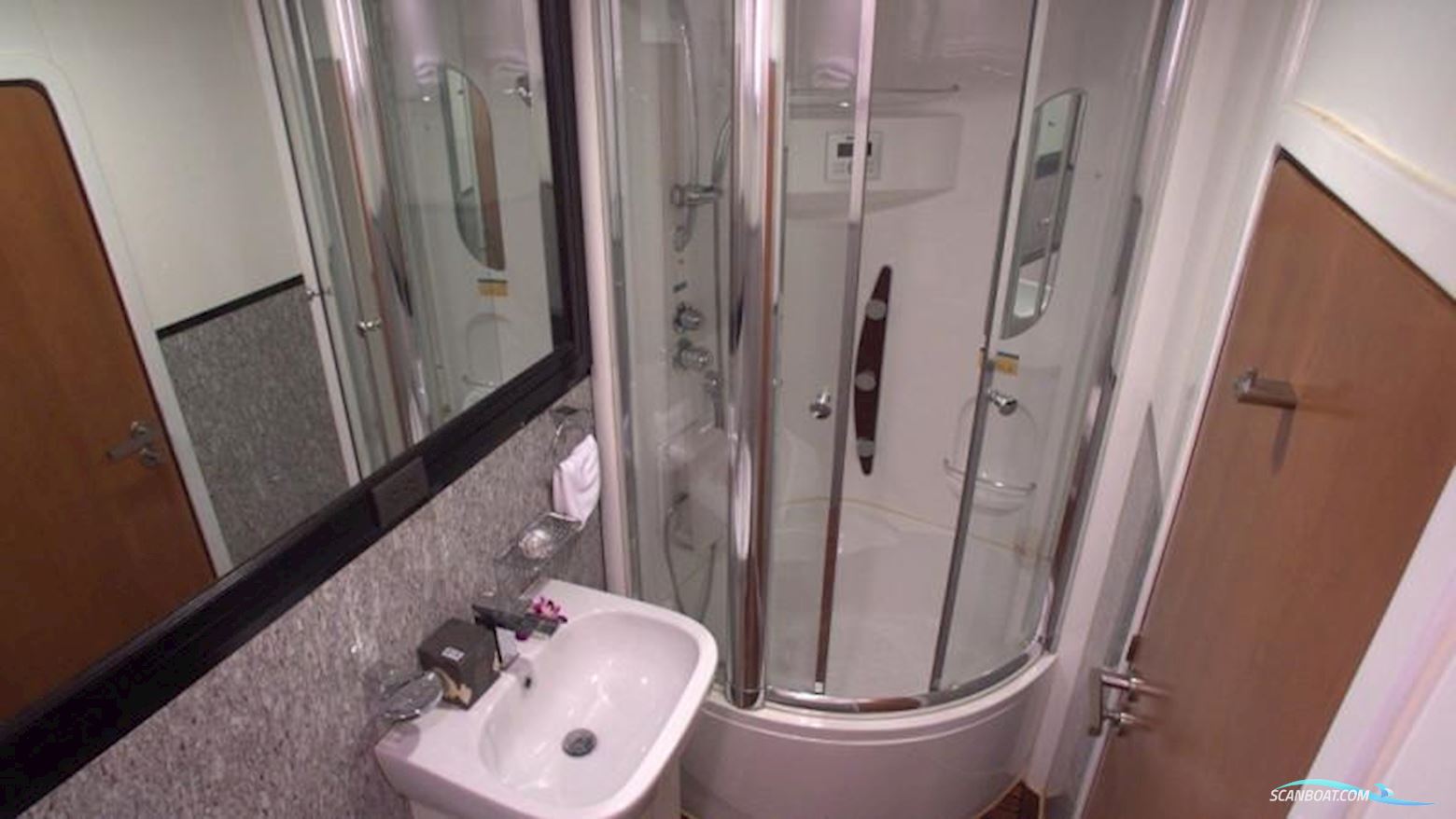 Custom Power Catamaran 37M