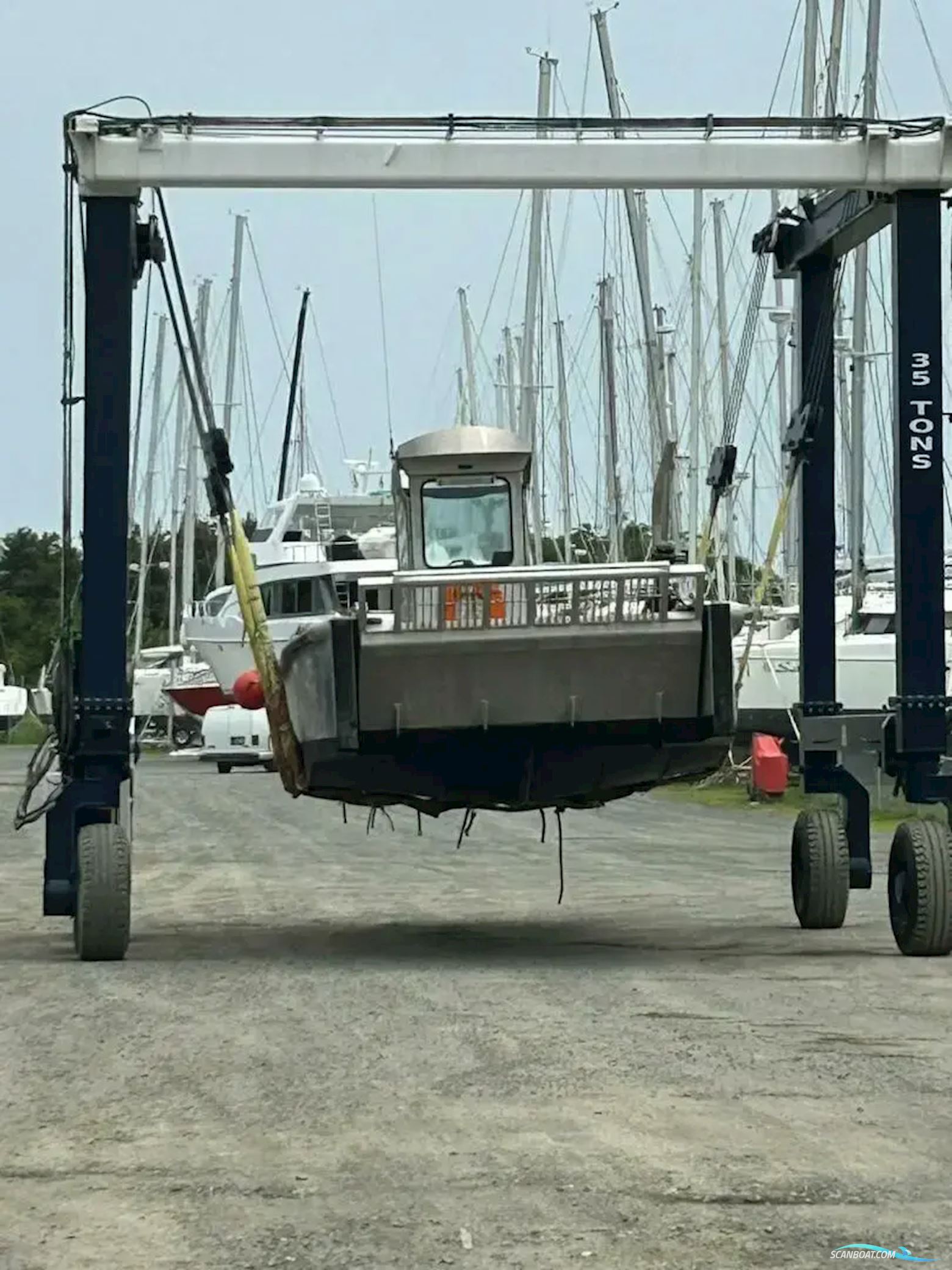 CUSTOM Scully’s Aluminum Boats Inc. Model: 3612LC2