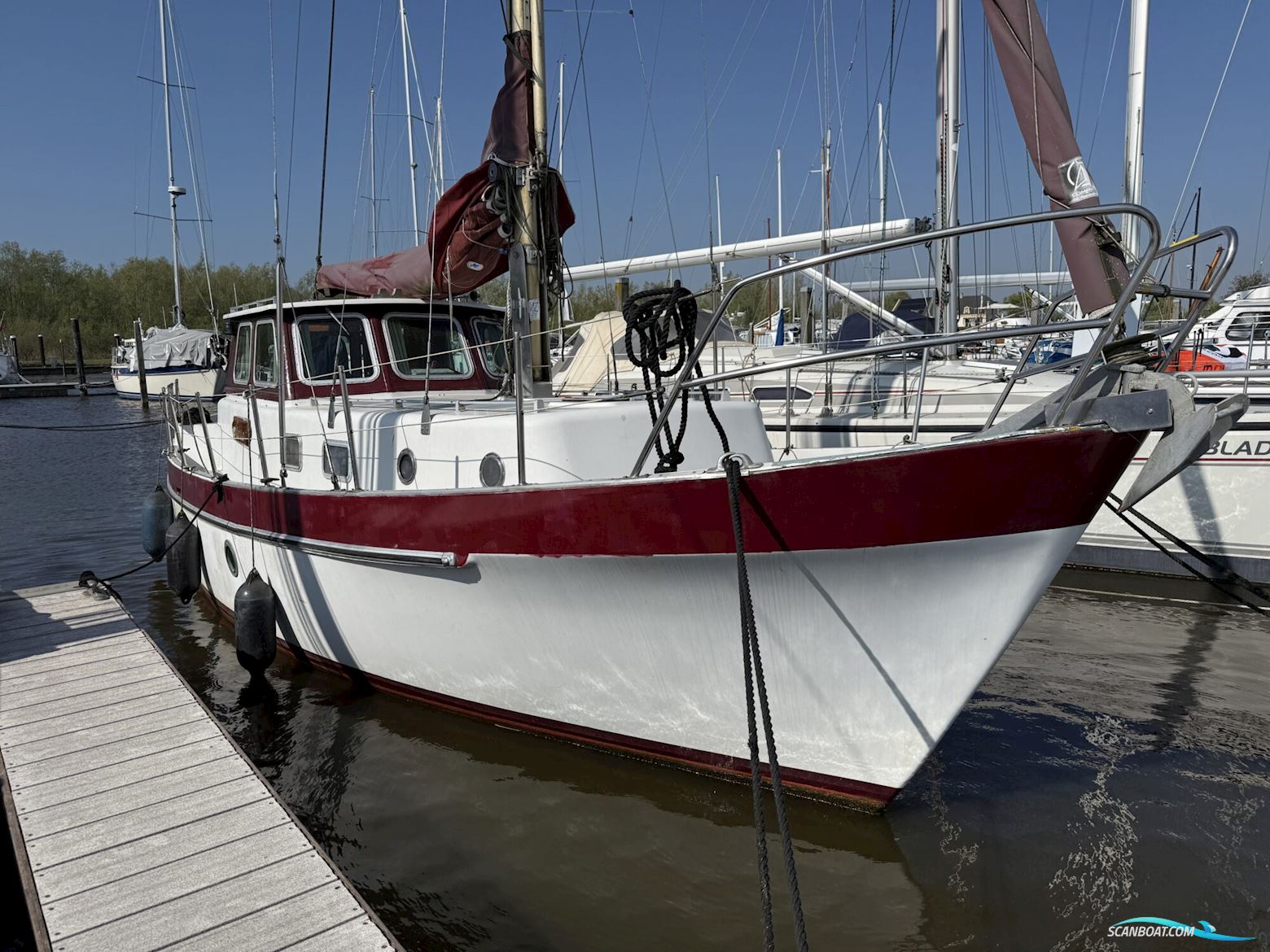 Dart Motorsailor 30