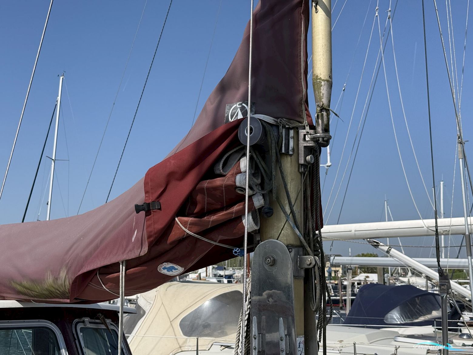 Dart Motorsailor 30
