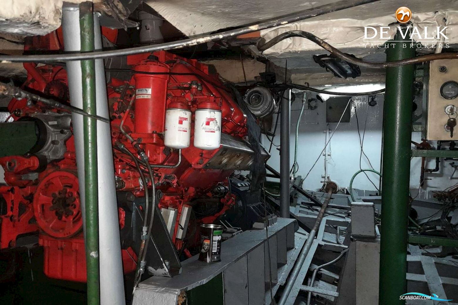 Day Passengers Ship 25 M