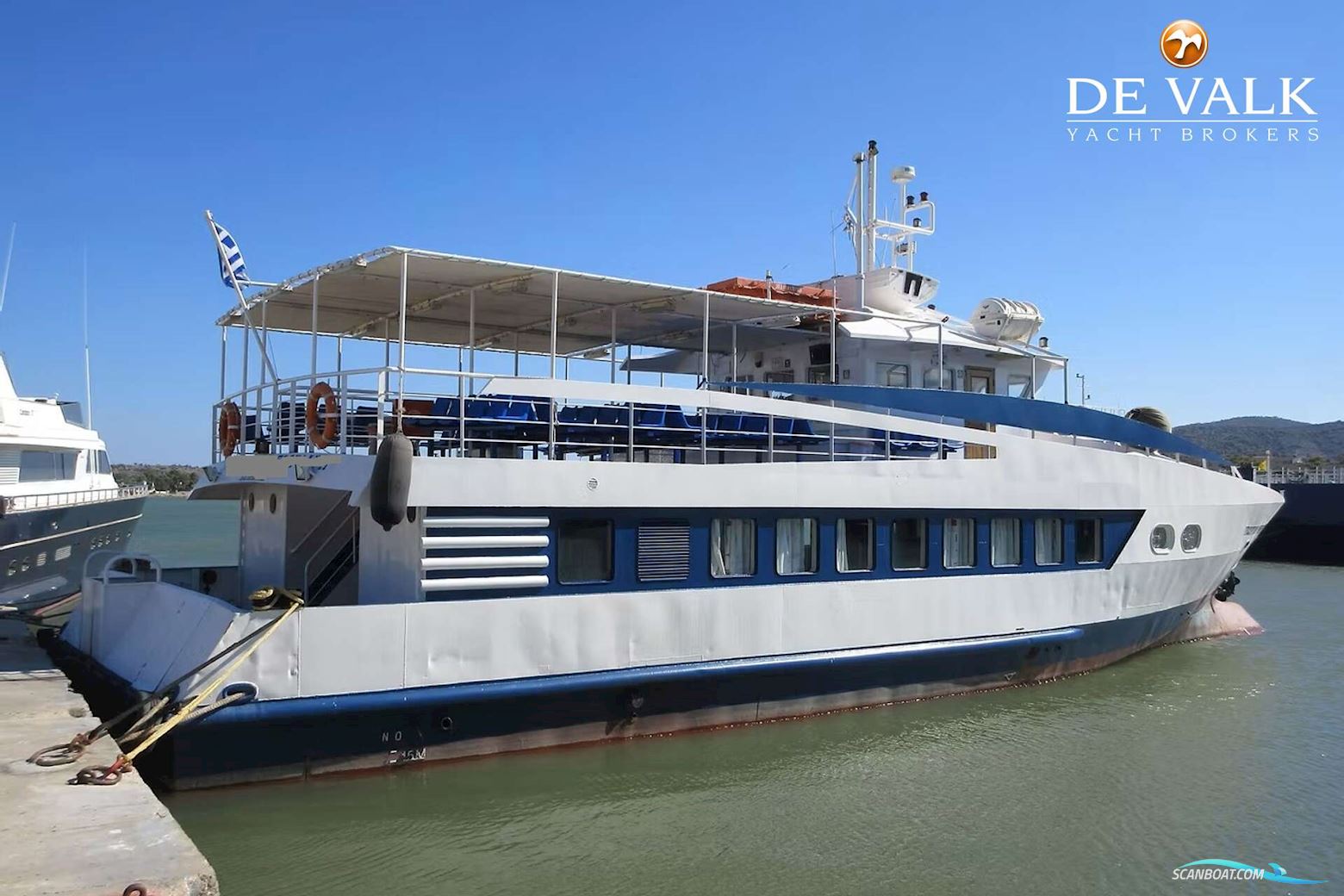 Day Passengers Ship 25 M