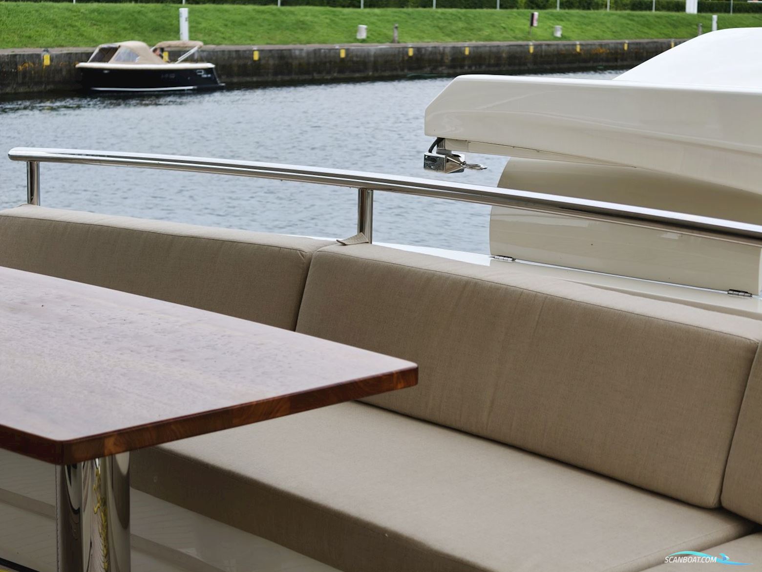De Alm Grand Voyager 65