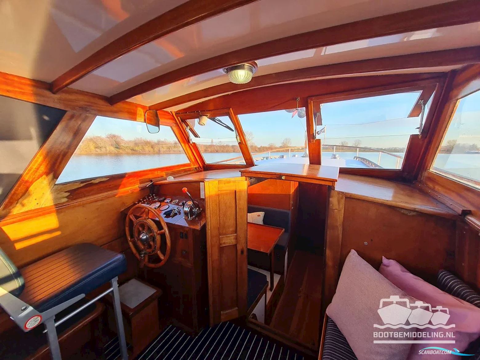 De Vries Lentsch 10.50 OK/AK