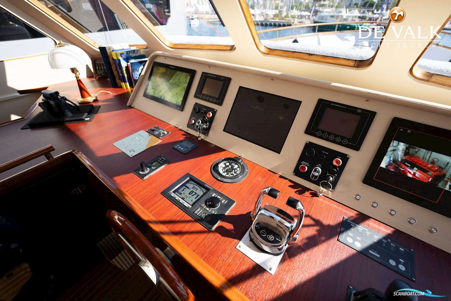 De Vries Lentsch 22M