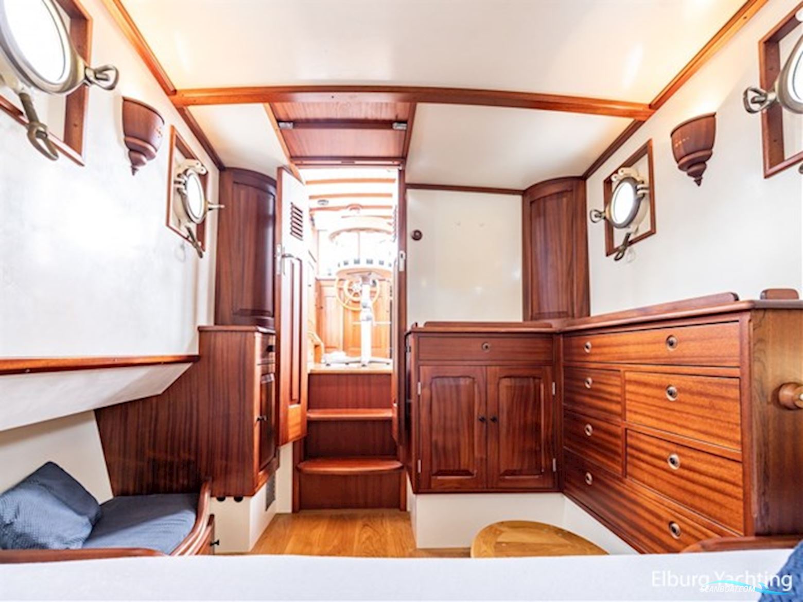 De Vries Lentsch Bromo - Full refit 